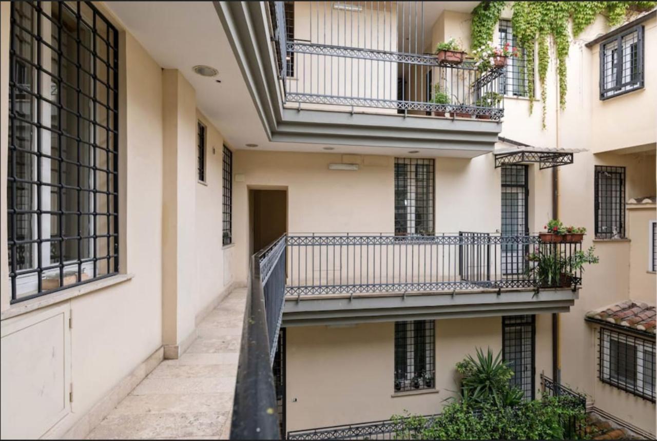 Roma Colosseum Apartment Exterior photo